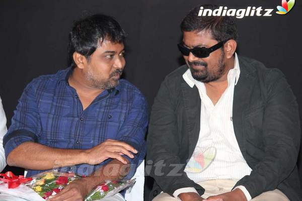 Vijay - Puneet Unveil 'Mugamoodi' Audio